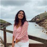 Profesora graduada en Magisterio infantil interesada en dar clases particulares especialmente en el nivel de primaria. Con mucha paciencia y experiencia previa en un colegio como maestra de PROA. Alegre y comprensiva, la clase se adapta en función de las